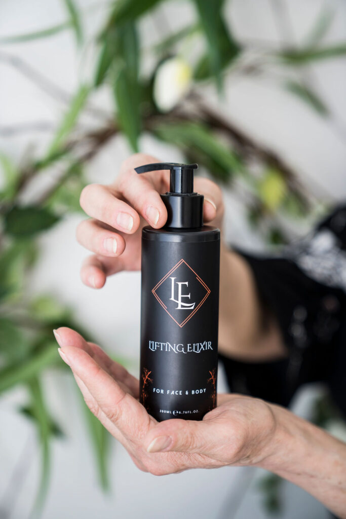 Zogan facelift Elixir. Jaapani noorendav näomassaaž ja näohooldus toode.