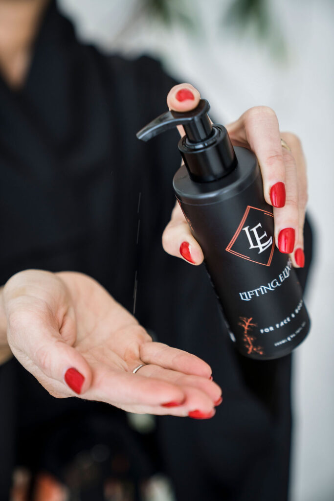 Zogan facelift Elixir. Jaapani noorendav näomassaaž ja näohooldus toode.